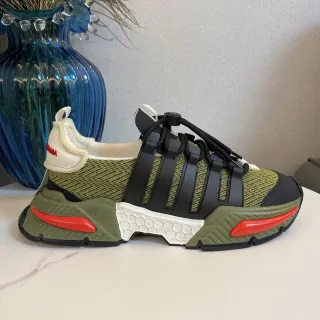 Adidas आर्मी ग्रीन काला सोल निट अपर चंकी स्नीकर