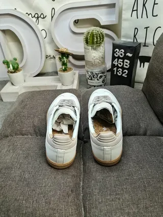 Adidas Beige Brown Low-Top Perforated Toe Lifestyle Sneakers 8