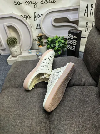 Adidas Beige Brown Perforated Suede Upper Gum Rubber Sole Casual Shoes 6