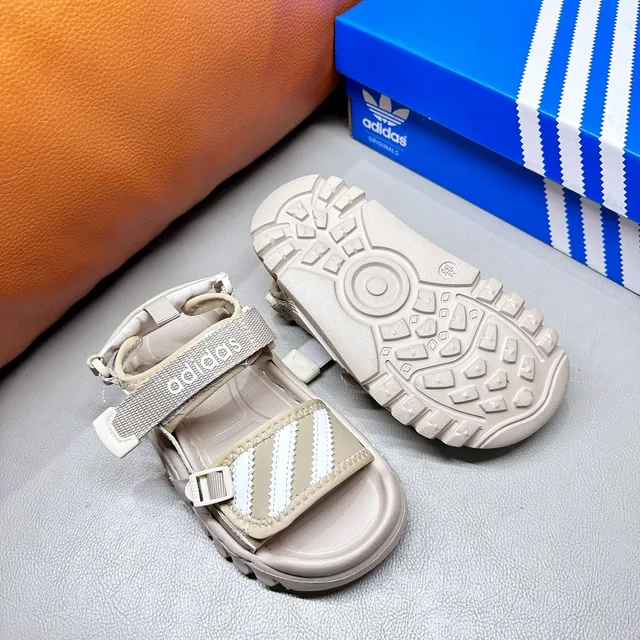 Adidas Sandales pour Enfants Noir et Blanc à Trois Rayures 11