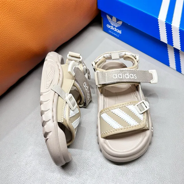 Adidas Sandales pour Enfants Noir et Blanc à Trois Rayures 12
