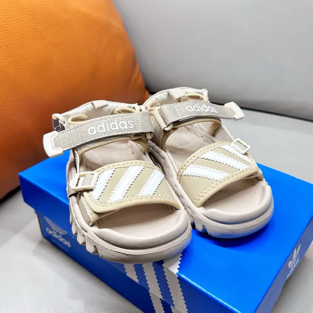 Adidas Sandales pour Enfants Noir et Blanc à Trois Rayures 15