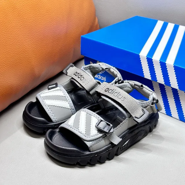 Adidas Sandales pour Enfants Noir et Blanc à Trois Rayures 17