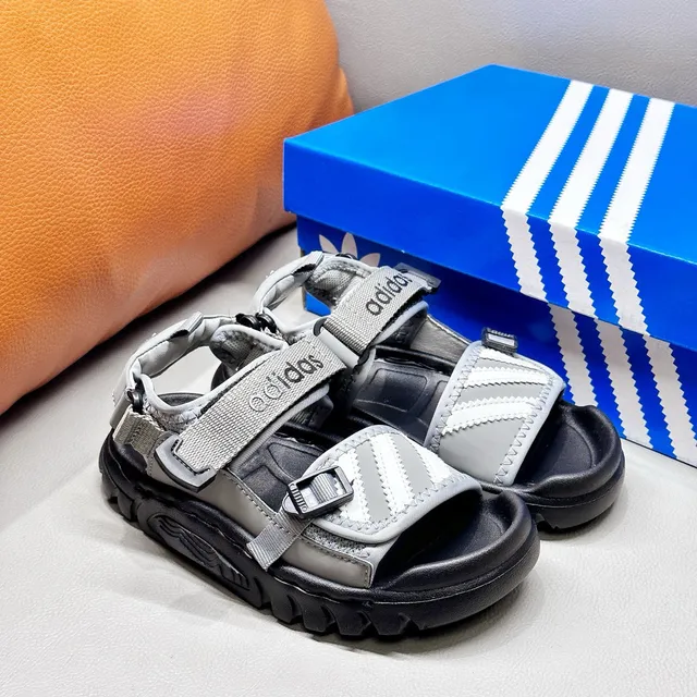 Adidas Sandales pour Enfants Noir et Blanc à Trois Rayures 21