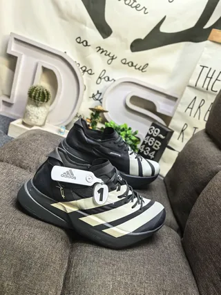 Adidas Black Beige Chunky Sculpted Midsole Asymmetrical Lacing System Lifestyle Sneakers 9