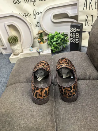 Adidas Black Brown Suede Upper Strap Closure Loafer 8