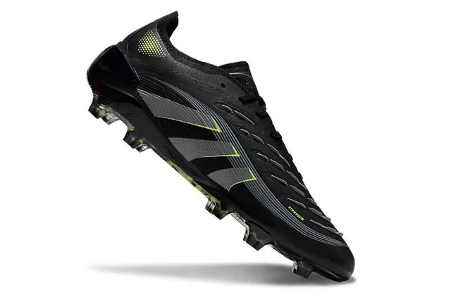 Adidas Chaussures de foot Firm-Ground avec upper synthétique noir vert, branding en neon lime 2