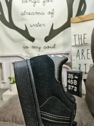 Adidas Black Low-Top Lifestyle Sneakers 3