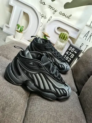 Adidas Black Monochrome Sculpted Midsole Lifestyle Sneakers 9