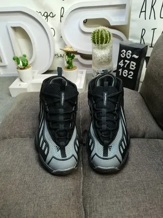 Adidas Black Monochrome Sculpted Midsole Lifestyle Sneakers 10