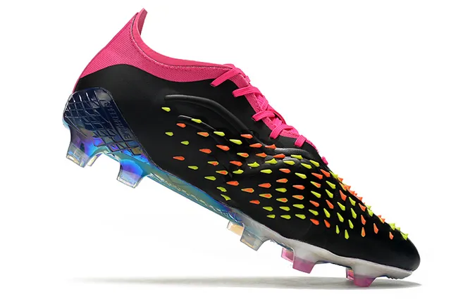 Adidas Noir Rose Bas de coupe Empeigne Asymétrique Lacets Couverture Terrain Ferme Chaussures de football 3