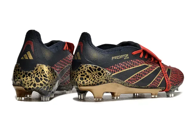 Adidas Chaussures de football Noir Rouge Contrefort talon imprimé léopard Empeigne texturée à l'échelle Soles pour terrain ferme 5