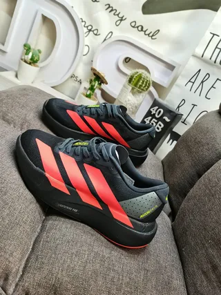 Adidas Black Red Lightweight Knit Upper Perforated Heel Counter Running Shoes 7