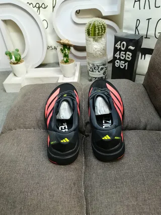 Adidas Black Red Lightweight Knit Upper Perforated Heel Counter Running Shoes 8