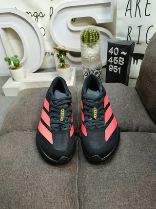 Adidas Black Red Lightweight Knit Upper Perforated Heel Counter Running Shoes 10