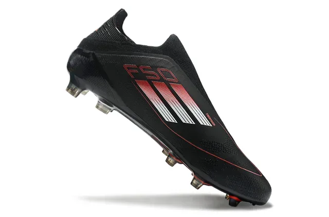Adidas Chaussures de football noir et rouge upper knit ajustement chaussette système de lacets asymétrique surface ferme 2