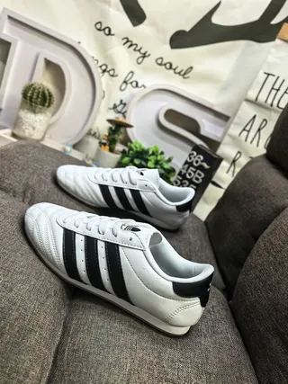 Adidas Noir Blanc Sans Lacets à enfiler Matelassé Cuir Supérieur Chaussures de Football Intérieur 7