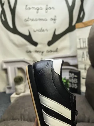 Adidas Noir Blanc Sans Lacets à enfiler Matelassé Cuir Supérieur Chaussures de Football Intérieur 13