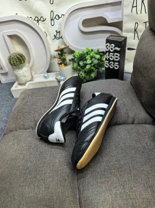 Adidas Noir Blanc Sans Lacets à enfiler Matelassé Cuir Supérieur Chaussures de Football Intérieur 16