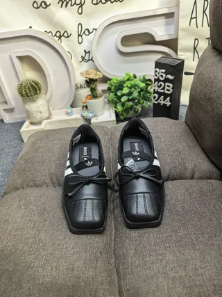 Adidas Black White Leather-Like Upper Three Stripes Mary Jane Shoes 10
