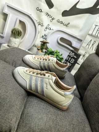 Adidas Black White Low-Top Leather Upper Lifestyle Sneakers 7