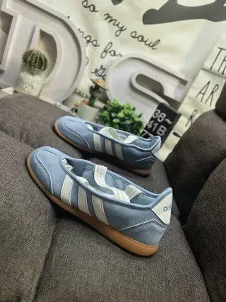 Adidas Blue Beige Laceless Slip-On Three-Stripe Side Panel Lifestyle Sneakers 7