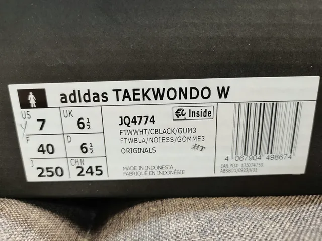 Adidas Copa Mundial branco preto tênis de futebol indoor 2