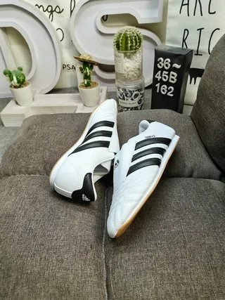Adidas Copa Mundial branco preto tênis de futebol indoor 6