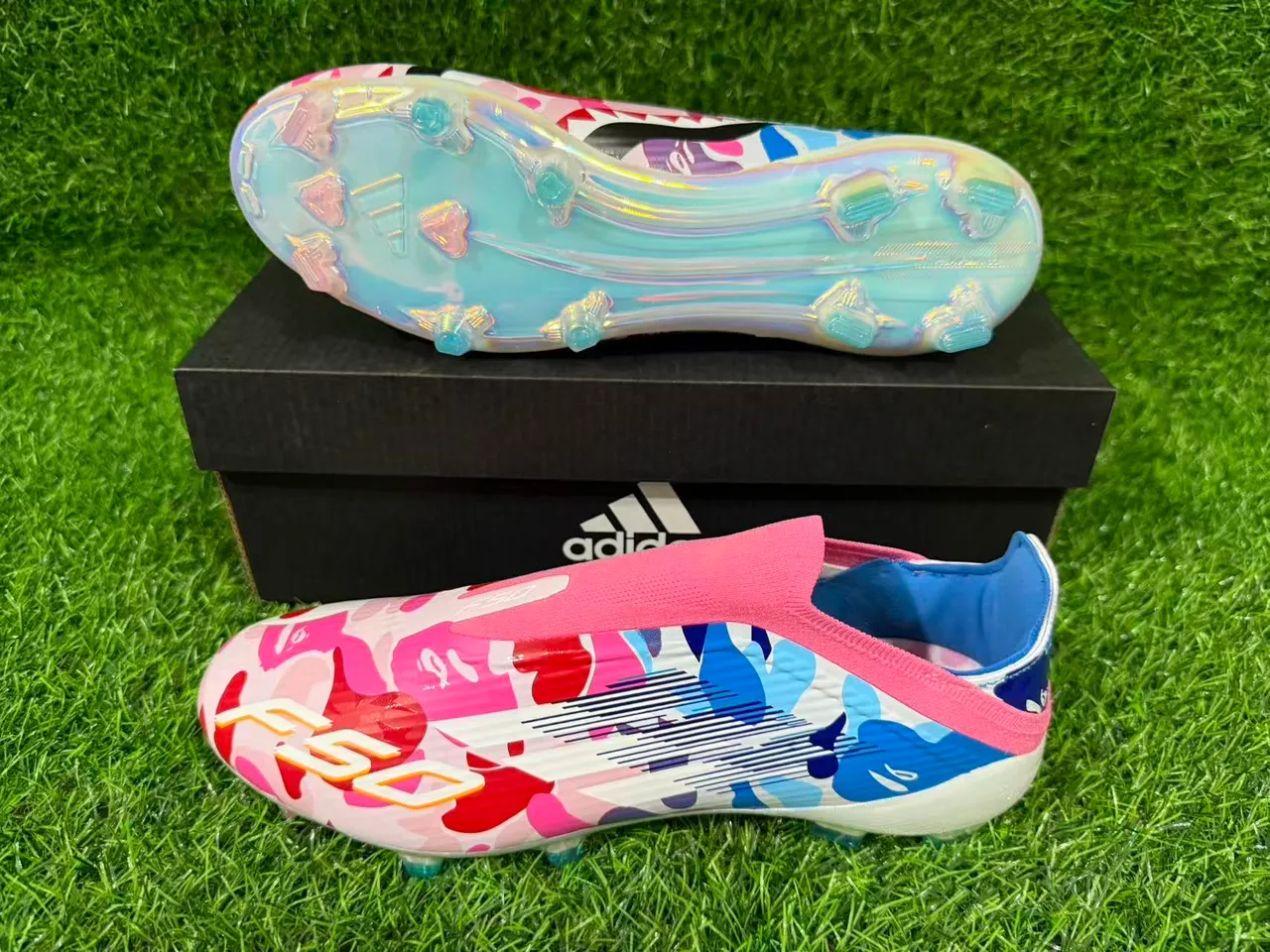 Adidas F50 মাল্টিকালার ক্যামো ফার্ম-গ্রাউন্ড সকার জুতা 14