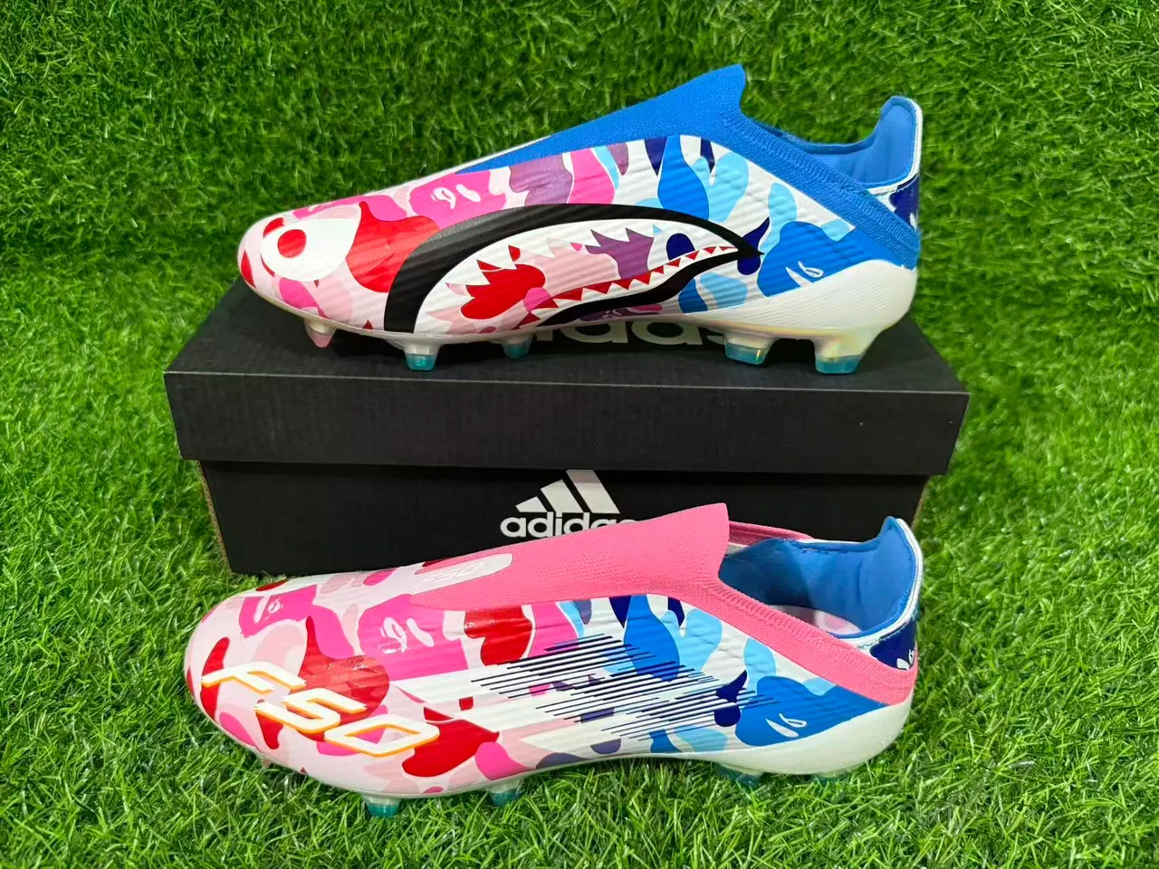 Adidas F50 মাল্টিকালার ক্যামো ফার্ম-গ্রাউন্ড সকার জুতা 15