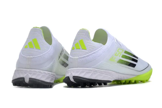 Adidas F50 Chaussures de football blanc vert upper tricot gradient trois rayures gazon artificiel 4