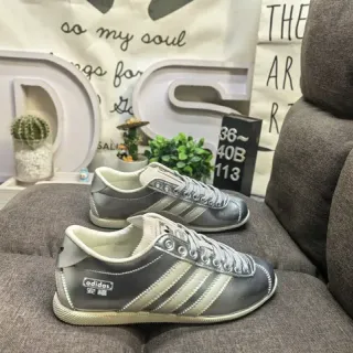 Adidas ग्रे बीज मेटैलिक लेदर अपर ऑफ-व्हाइट तीन स्ट्राइप लाइफस्टाइल स्नीकर्स