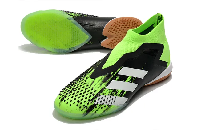 Adidas Chaussures de football indoor vert noir, upper de type chaussette, cage asymétrique, chaussures de football indoor 9