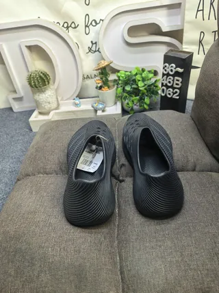 Adidas Laceless Ribbed Slip-On White Black Lifestyle Sneakers 8
