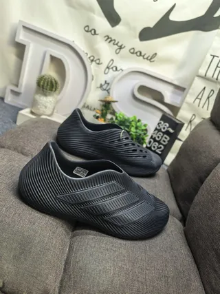 Adidas Laceless Ribbed Slip-On White Black Lifestyle Sneakers 9
