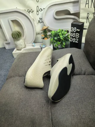 Adidas Laceless Ribbed Slip-On White Black Lifestyle Sneakers 16