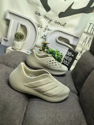 Adidas Laceless Ribbed Slip-On White Black Lifestyle Sneakers 19