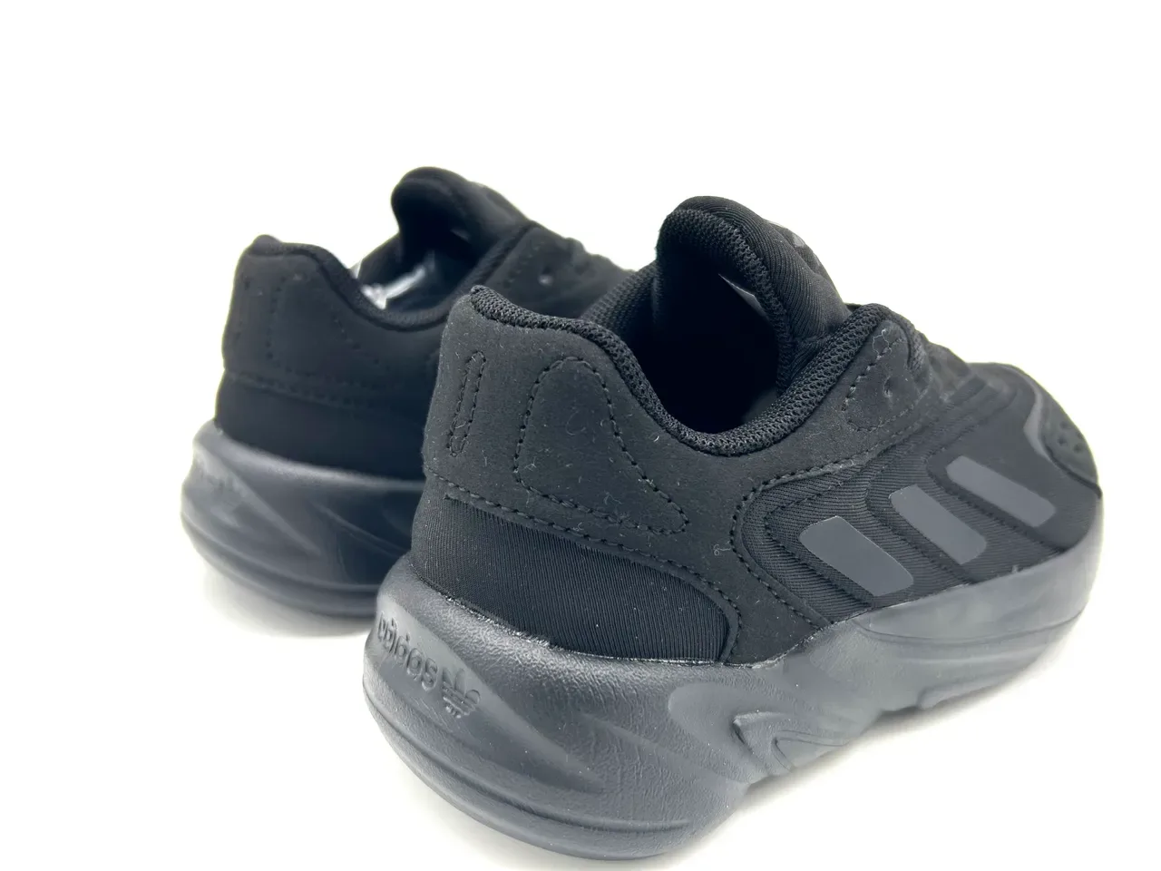 Adidas Ozelia Blue White Chunky Silhouette Sculpted Ridged Midsole Lifestyle Sneakers 5