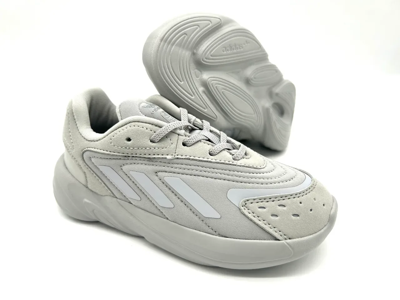 Adidas Ozelia Blue White Chunky Silhouette Sculpted Ridged Midsole Lifestyle Sneakers 8