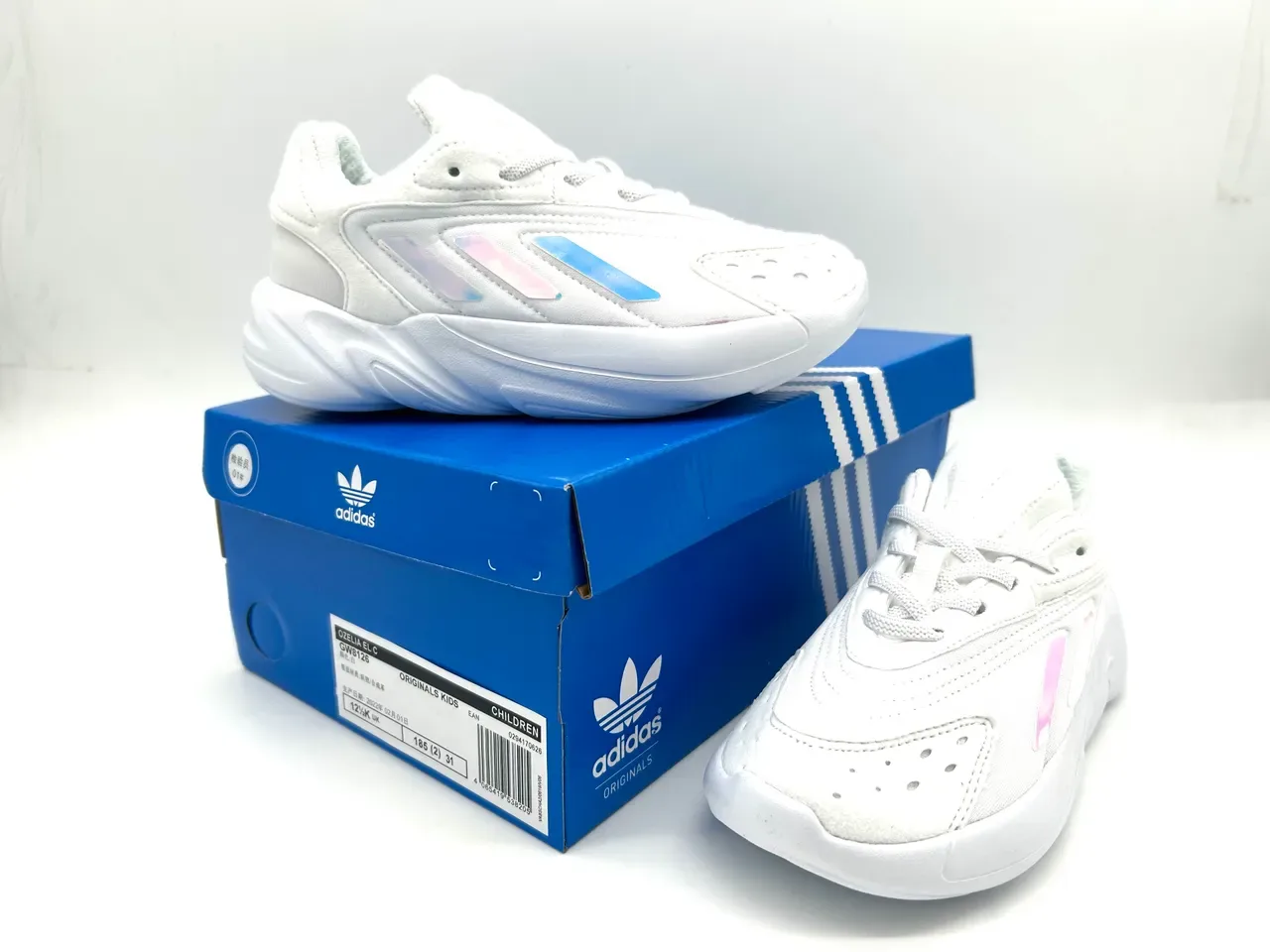 Adidas Ozelia Blue White Chunky Silhouette Sculpted Ridged Midsole Lifestyle Sneakers 23