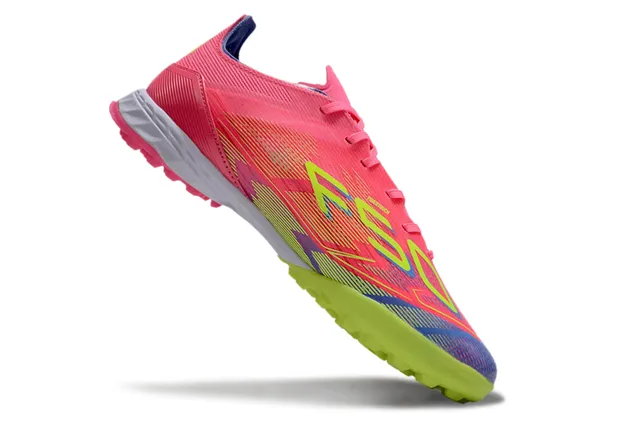 Adidas chaussures de football turf rose et vert low-cut upper en knit synthétique panneau latéral graphique multicolor 2
