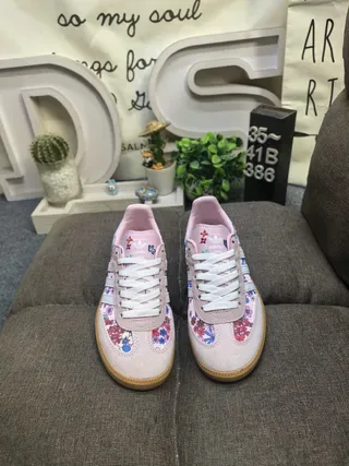Adidas Pink Multicolor Floral-Print Upper Gum Rubber Sole Lifestyle Sneakers 10
