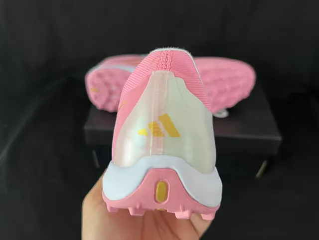 Adidas Predator Pink Gold Sin cordones Cierre de correa Panel lateral Iridiscente Blanco Turf Zapatillas de fútbol 5