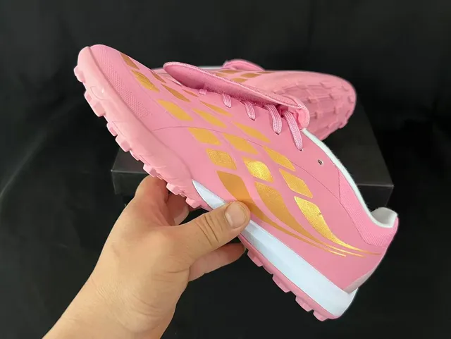 Adidas Predator Pink Gold Sin cordones Cierre de correa Panel lateral Iridiscente Blanco Turf Zapatillas de fútbol 6