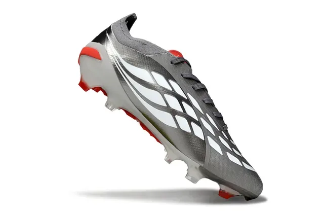 Adidas Predator Argent Rouge Métallique Synthétique Partie Supérieure Détail Accentué Terrain Ferme Chaussures de Football 2