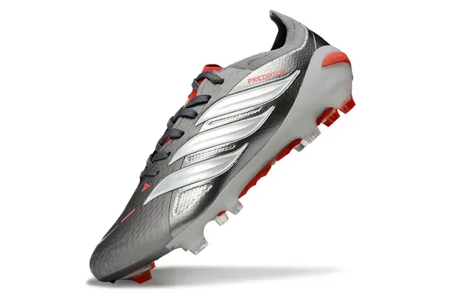 Adidas Predator Argent Rouge Métallique Synthétique Partie Supérieure Détail Accentué Terrain Ferme Chaussures de Football 3