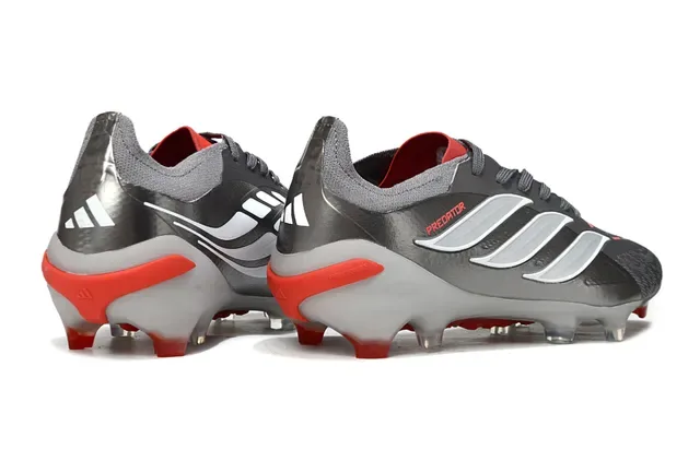 Adidas Predator Argent Rouge Métallique Synthétique Partie Supérieure Détail Accentué Terrain Ferme Chaussures de Football 5