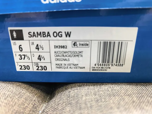 Adidas Samba Black and White Leather Lifestyle Sneakers 2