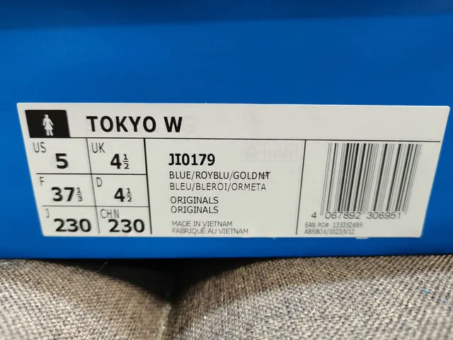 Adidas Samba OG Blue and White Lifestyle Sneakers 2