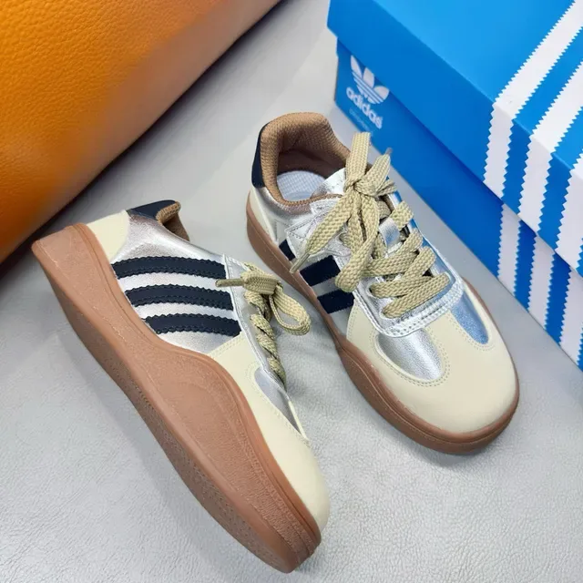 Adidas Samba Sneakers Lifestyle Rose Pastel Métalliques 11